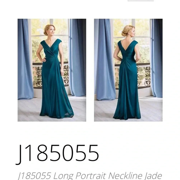 ~Jade by Jasmine~ Bridal Gown - Size 4 - Picture 4 of 13